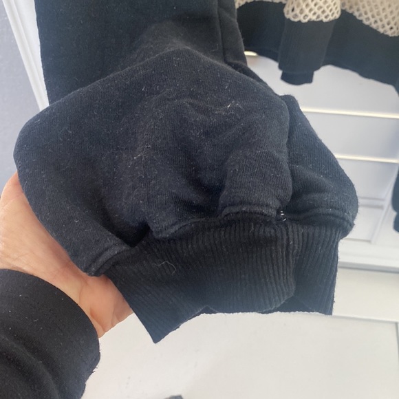 🔝GUC Wildfox Mesh longsleeve top. - Picture 4 of 6